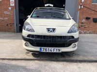Usado Peugeot 1007 Sport 75 CV (55 kW) 2007 Beige Monovolumen