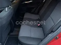 Usado Toyota Auris Active 126 CV (92 kW) 2010 Granate Utilitario