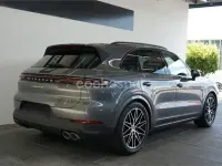 Usado Porsche Cayenne S E-Hybrid 519 CV (381 kW) 2025 Gris / plata SUV