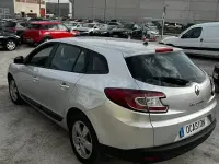 Usado Renault Mégane III Dynamique 130 CV (95 kW) 2012 Gris / plata Berlina