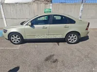 Usado Volvo S40 Momentum 136 CV (100 kW) 2005 Beige Berlina