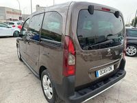 Usado Peugeot Partner Tepee Outdoor 115 CV (84 kW) 2014 Marrón Monovolumen