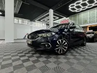 Usado Fiat Tipo Easy 120 CV (88 kW) 2016 Azul Familiar