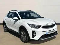 Usado Kia Stonic 84 CV (61 kW) 2022 Blanco SUV