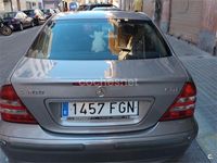 Usado Mercedes C200 Avantgarde 122 CV (89 kW) 2006 Gris / plata Berlina