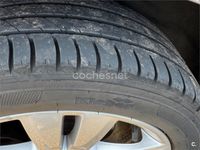 Usado Peugeot 5008 Style 120 CV (88 kW) 2016 Gris / plata Monovolumen