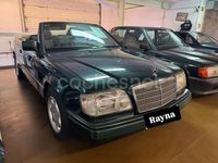 Usado Mercedes E200 136 CV (100 kW) 1998 Verde Berlina