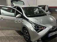 Usado Toyota Aygo X-play 72 CV (52 kW) 2021 Gris / plata Utilitario