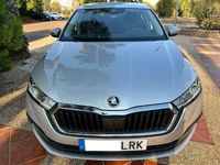 Usado Skoda Octavia Ambition 150 CV (110 kW) 2021 Gris Utilitario