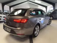 Usado Seat Leon FR 150 CV (110 kW) 2017 Marrón Familiar