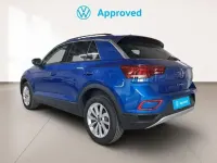 Usado VW T-Roc Life 110 CV (80 kW) 2024 Azul SUV