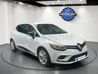 Usado Renault Clio IV LIMITED 75 CV (55 kW) 2017 Blanco Berlina