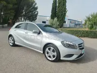 Usado Mercedes A180 Urban 109 CV (80 kW) 2016 Gris / plata Utilitario