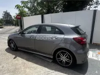 Usado Mercedes A180 AMG line 122 CV (89 kW) 2017 Gris / plata Utilitario