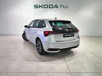 Usado Skoda Scala Selection 115 CV (84 kW) 2025 Gris plata Utilitario