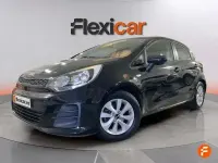 Usado Kia Rio 84 CV (61 kW) 2017 Negro Berlina