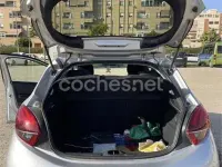 Usado Peugeot 208 Style 82 CV (60 kW) 2018 Gris / plata Utilitario