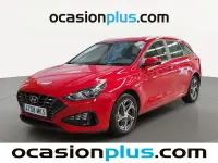 Usado Hyundai i30 120 CV (88 kW) 2023 Rojo Monovolumen