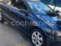 Usado Opel Astra 147 CV (108 kW) 2002 Azul Descapotable