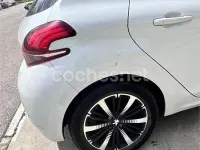 Usado Peugeot 208 82 CV (60 kW) 2019 Blanco Utilitario