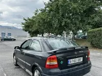 Usado Opel Astra Comfort 100 CV (73 kW) 2001 Negro Berlina
