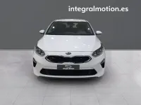 Usado Kia Ceed 120 CV (88 kW) 2021 Blanco Utilitario