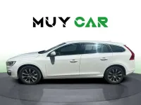 Usado Volvo V60 Momentum 150 CV (110 kW) 2017 Blanco Familiar