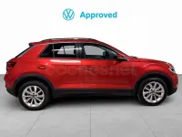 Usado VW T-Roc Life 110 CV (80 kW) 2023 Rojo SUV