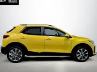 Usado Kia Stonic 120 CV (88 kW) 2017 Amarillo SUV