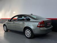 Usado Volvo S40 Momentum 136 CV (100 kW) 2006 Beige Berlina