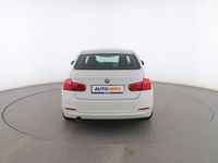 Usado BMW 318 Sport Line 150 CV (110 kW) 2017 Blanco Berlina