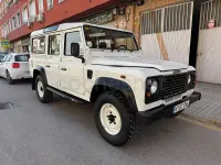 Usado Land Rover Defender 122 CV (89 kW) 2005 Blanco Familiar