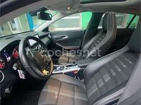 Usado Mercedes CLA200 Shooting Brake 136 CV (100 kW) 2017 Gris / plata Familiar
