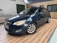 Usado Opel Astra Cosmo 110 CV (80 kW) 2010 Azul Berlina