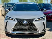 Usado Lexus UX Business Edition 184 CV (135 kW) 2021 Gris / plata SUV