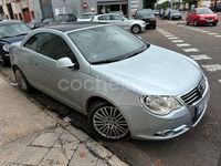 Usado VW Eos 140 CV (102 kW) 2010 Gris / plata Descapotable