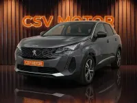 Usado Peugeot 3008 Allure 130 CV (95 kW) 2024 Gris / plata SUV