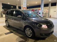 Usado VW Touran Advance 105 CV (77 kW) 2014 Gris / plata Monovolumen