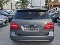 Usado Mercedes B180 109 CV (80 kW) 2013 Gris Utilitario