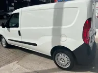 Usado Fiat Doblò 95 CV (69 kW) 2017 Blanco Monovolumen