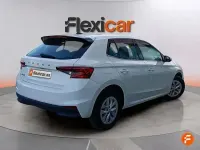 Usado Skoda Fabia Active 80 CV (58 kW) 2022 Blanco Utilitario