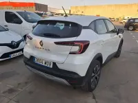 Usado Renault Captur Equilibre 101 CV (74 kW) 2022 Blanco SUV