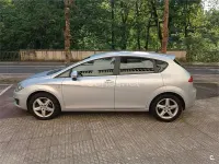 Begagnad Seat Leon Reference 105 HK (77 kW) 2010 Grå Halvkombi
