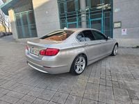 Usado BMW 530 Sport Line 258 CV (189 kW) 2012 Gris / plata Berlina