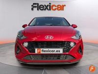 Usado Hyundai i10 67 CV (49 kW) 2022 Rojo Utilitario