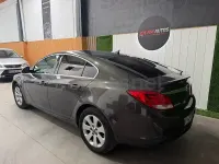 Usado Opel Insignia Excellence 130 CV (95 kW) 2013 Gris / plata Berlina