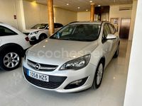 Usado Opel Astra Excellence 110 CV (80 kW) 2014 Gris / plata Familiar