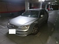 Usado Ford Mondeo Ghia 130 CV (95 kW) 2004 Gris / plata Berlina