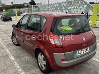 Usado Renault Scénic II Dynamique 120 CV (88 kW) 2004 Granate Monovolumen
