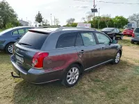 Usado Toyota Avensis Sol 126 CV (92 kW) 2007 Gris / plata Familiar